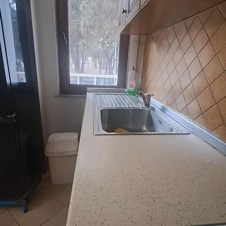 Retreat Apartamento Golem (Tirana)