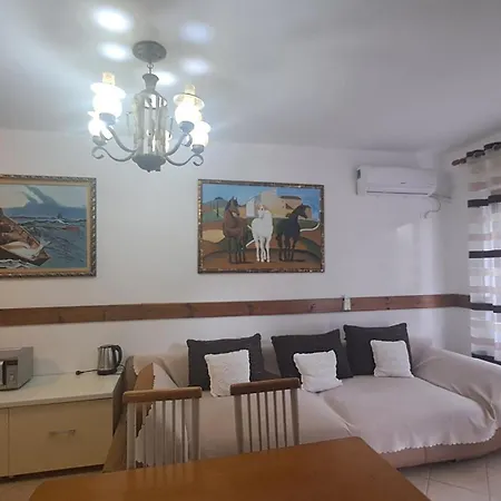 Retreat Golem (Tirana)