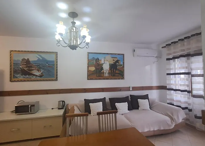 Retreat Golem (Tirana)